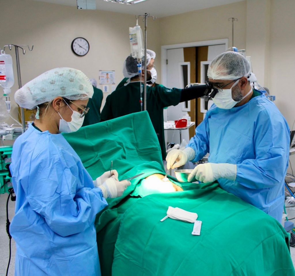 Hospital Estadual da Criança realiza cirurgia para corrigir malformação rara e grave em criança
