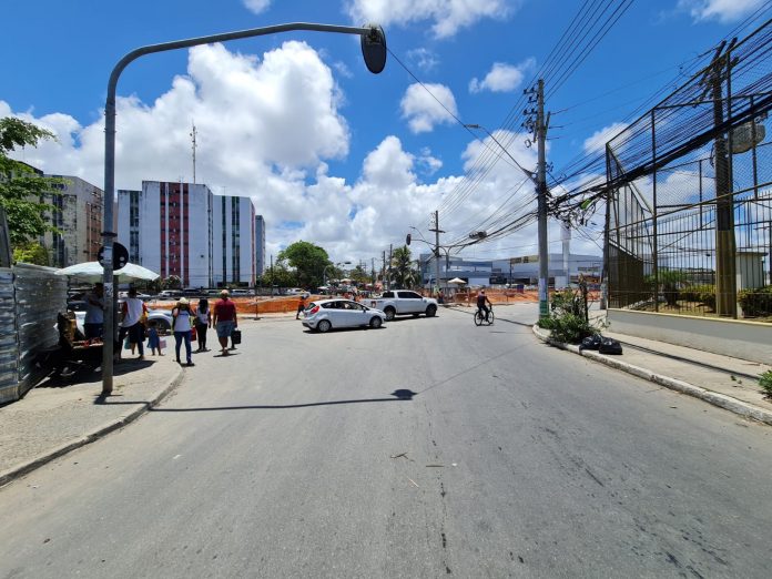 Trânsito será alterado no centro de Lauro de Freitas a partir de terça (17)