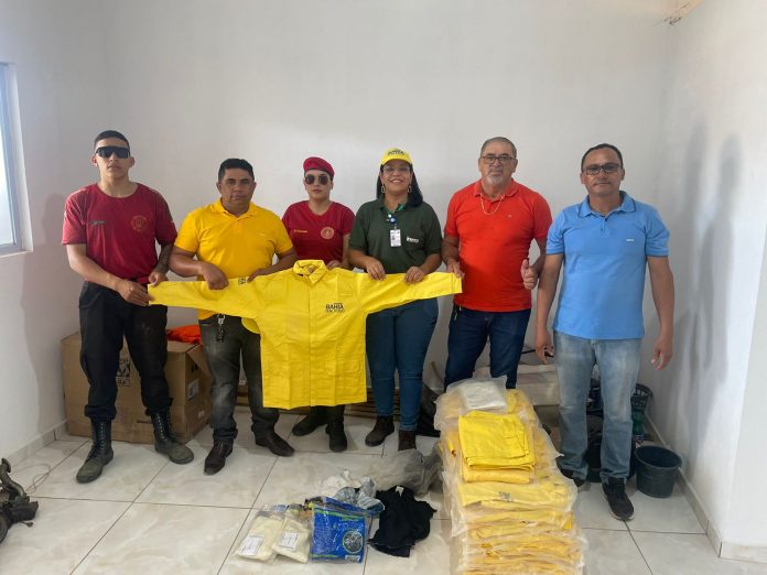 Bahia Sem Fogo entrega equipamentos para brigada voluntária de Campo Alegre de Lourdes