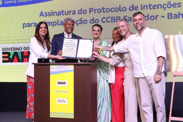 Estado e BB assinam acordo para implantação do primeiro CCBB da Bahia