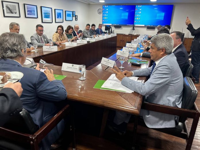 Governadores do Nordeste tratam sobre equilíbrio fiscal dos estados com ministros, em Brasília