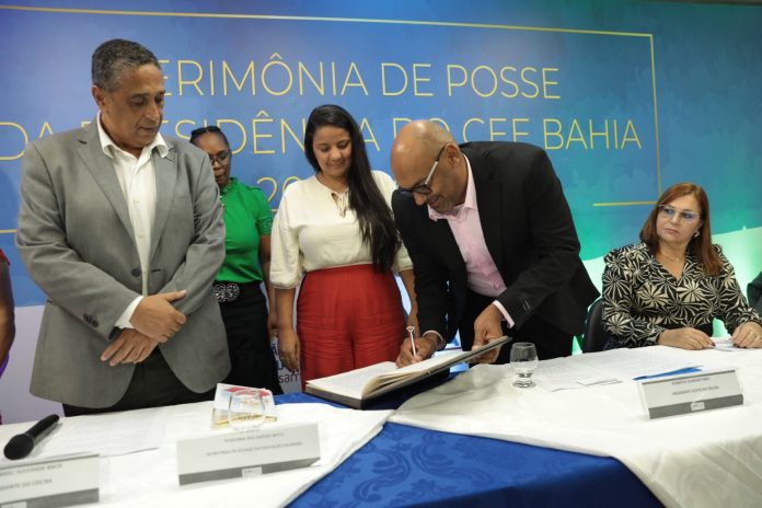 SEC empossa nova presidência do Conselho Estadual de Educação da Bahia para o biênio 2024-2026