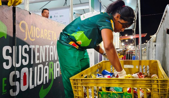 Catadores de materiais recicláveis fazem a sustentabilidade acontecer durante festa em Feira de Santana