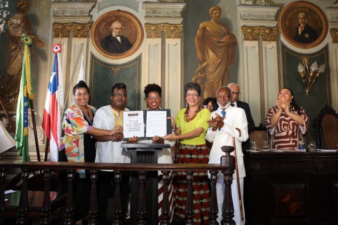 Ações de igualdade racial na Bahia são fortalecidas com kits entregues pelo MIR